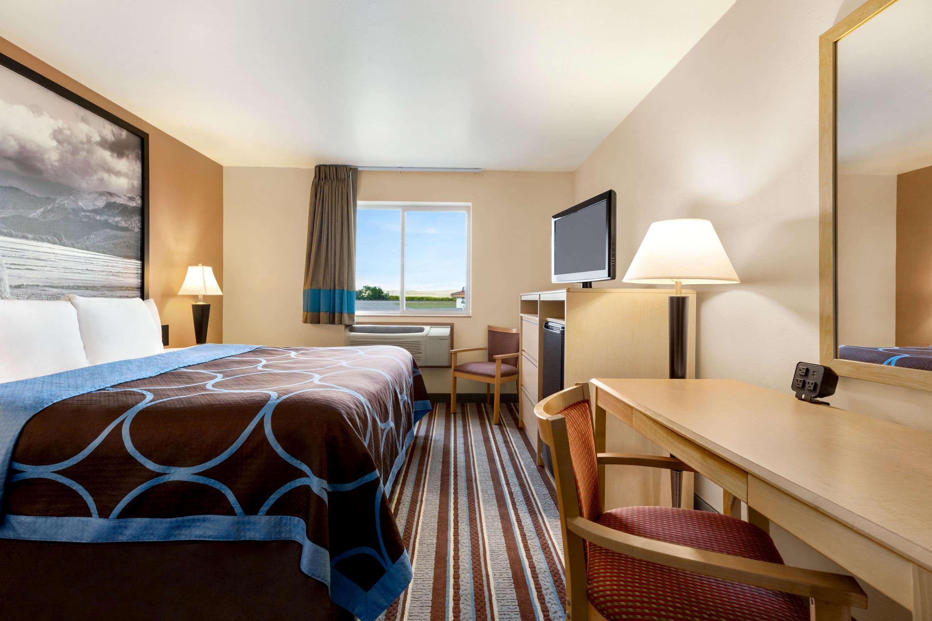 Super 8 by Wyndham Big Timber Motel Bagian luar foto